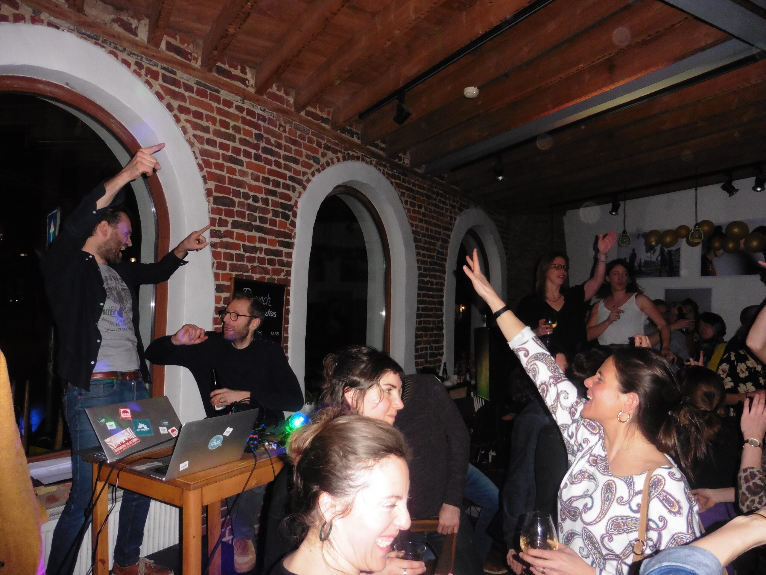 Cantine 4-3 party